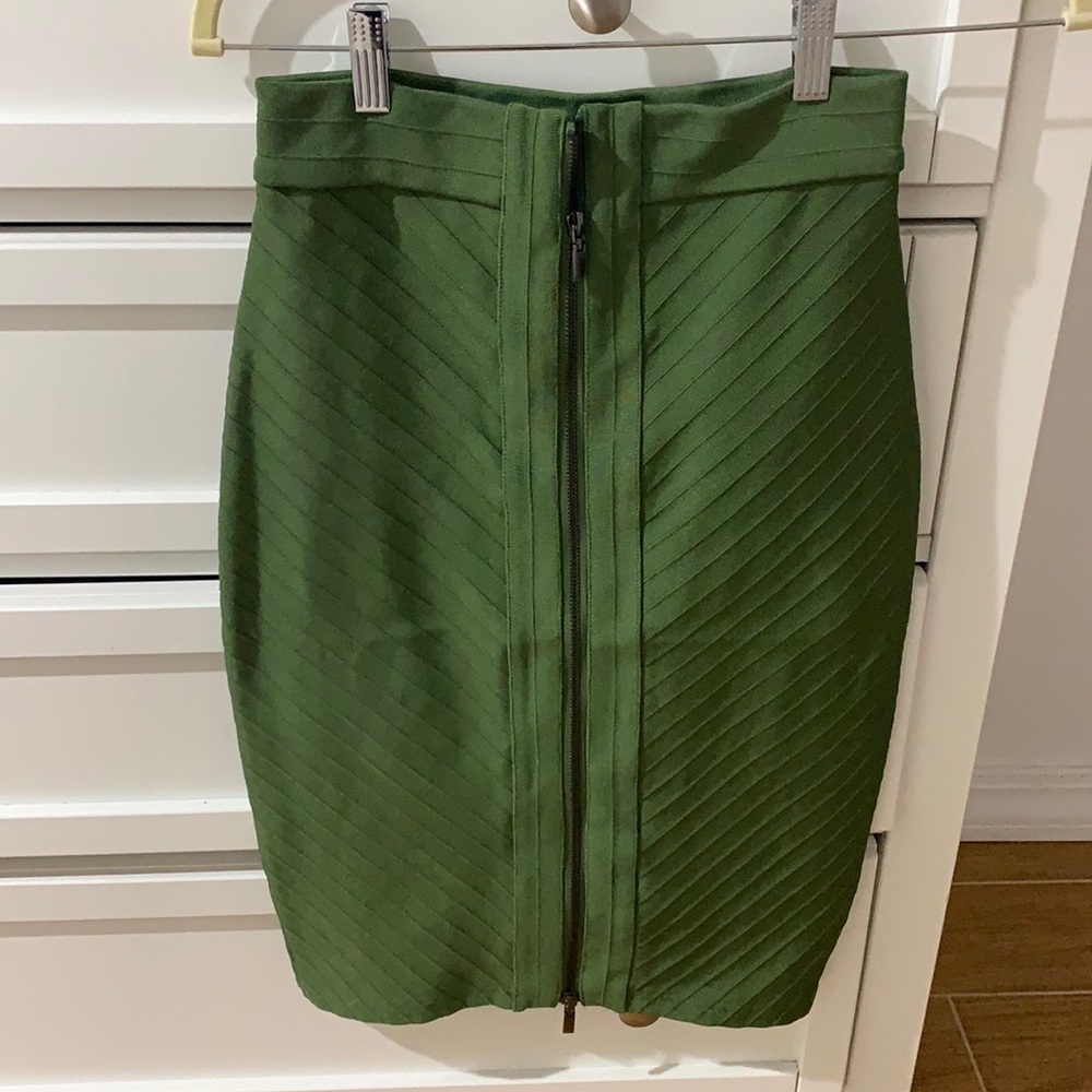 Green super fitted pencil skirt